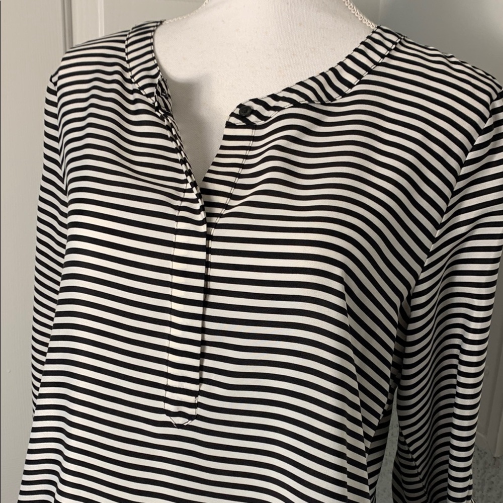 Ann Tayle\or Black and White Striped Women's Blouse Size Medium - Picture 2 of 9